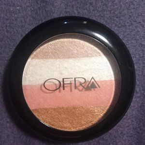 Ofra blush stripes illuminating